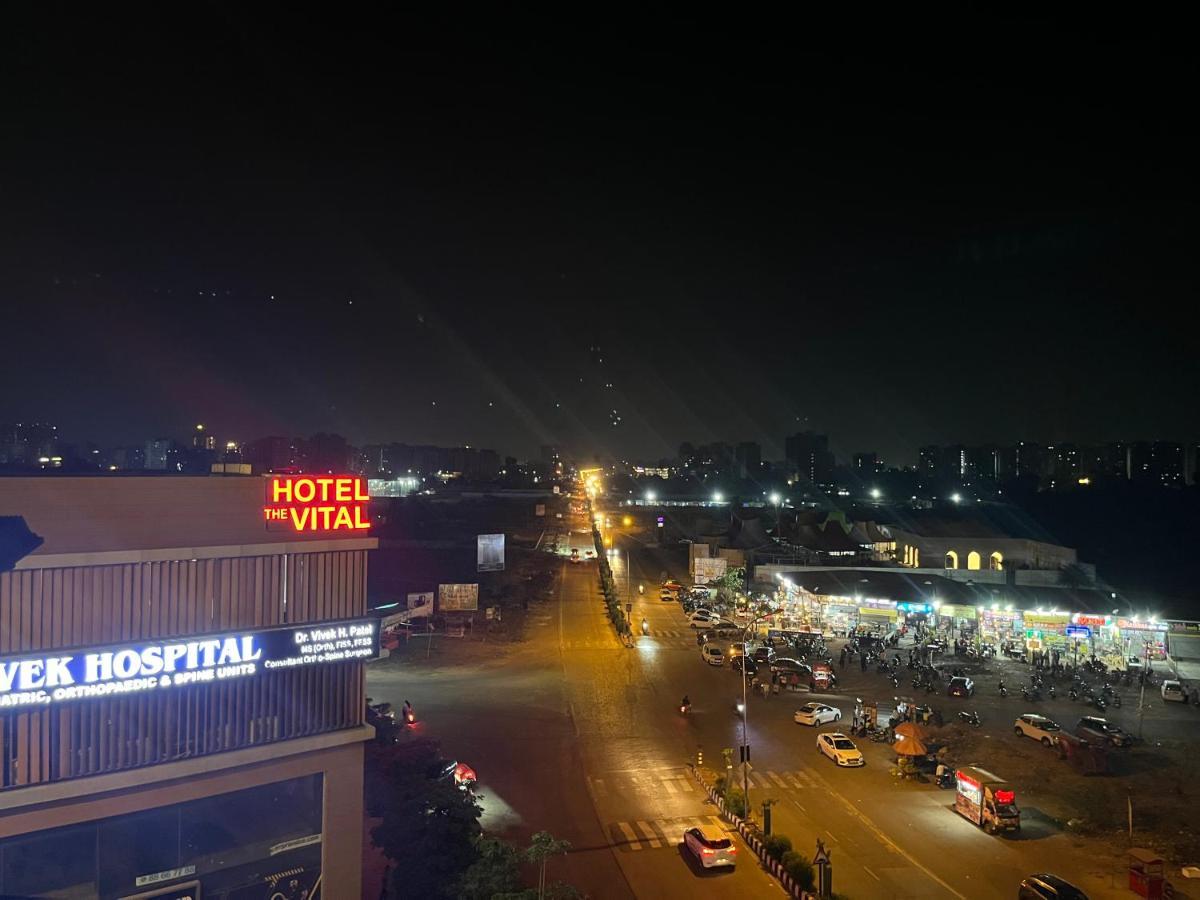 Hotel The Vital 苏拉特 外观 照片