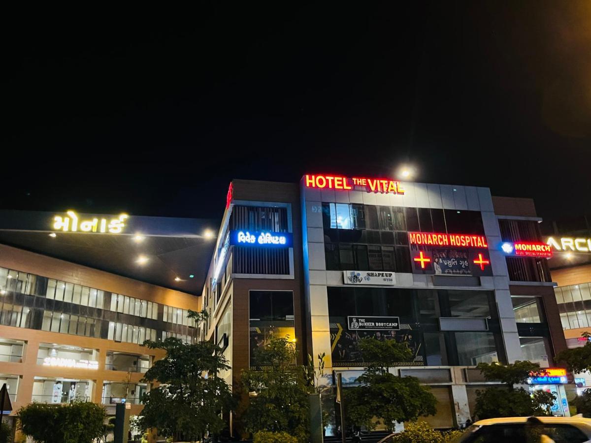 Hotel The Vital 苏拉特 外观 照片