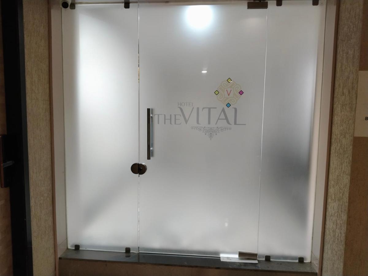 Hotel The Vital 苏拉特 外观 照片